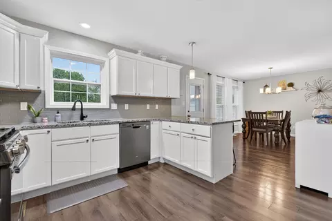 Kitchen - 300 Arrowhead Dr, Minooka, IL 60447 photo 1 of 3