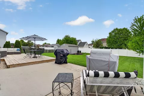 Exterior - 300 Arrowhead Dr, Minooka, IL 60447 photo 13 of 15