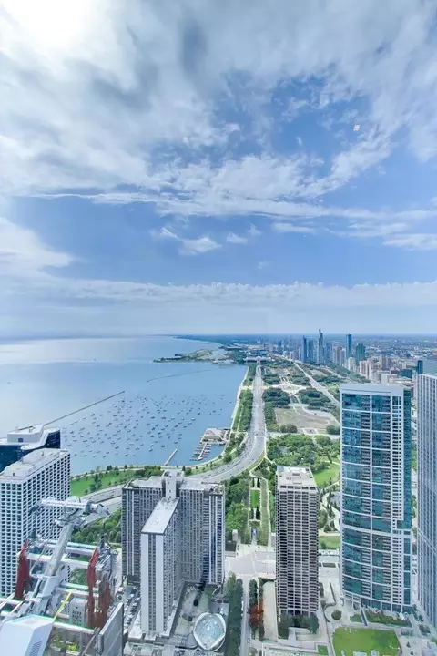 View/Area - 363 E Wacker Dr #7301, Chicago, IL 60601 photo 3 of 9