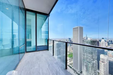 Exterior - 363 E Wacker Dr #7301, Chicago, IL 60601 photo 1 of 2