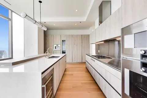 Kitchen - 363 E Wacker Dr #7301, Chicago, IL 60601 photo 4 of 4