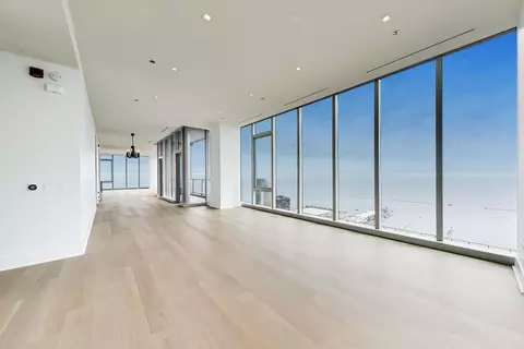 Living - 363 E Wacker Dr #7301, Chicago, IL 60601 photo 6 of 7