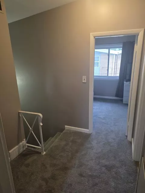 Entry Way - 2129 Ash St #G, Des Plaines, IL 60018 photo 2 of 2