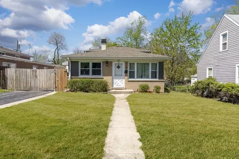 432 N Michigan Ave, Villa Park, IL 60181