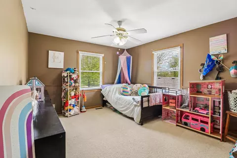 Bedroom - 1011 Ridgewood Ave, Mchenry, IL 60050 photo 6 of 10