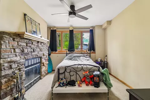 Bedroom - 1011 Ridgewood Ave, Mchenry, IL 60050 photo 7 of 10