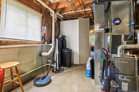 Other - 1011 Ridgewood Ave, Mchenry, IL 60050 photo 5 of 8
