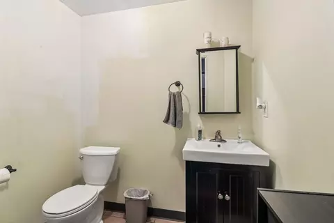 Bath - 1011 Ridgewood Ave, Mchenry, IL 60050 photo 5 of 5