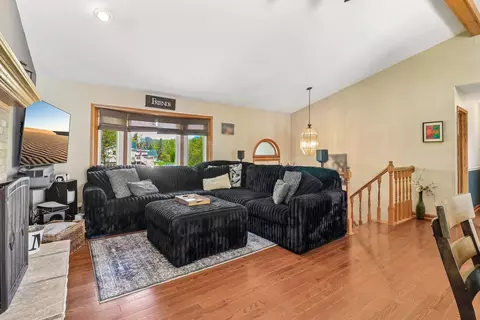 Living - 1011 Ridgewood Ave, Mchenry, IL 60050 photo 1 of 2