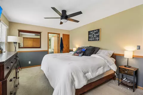 Bedroom - 1011 Ridgewood Ave, Mchenry, IL 60050 photo 1 of 10
