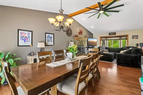 Dining - 1011 Ridgewood Ave, Mchenry, IL 60050 photo 2 of 3