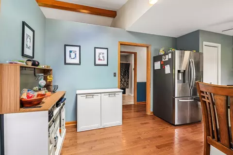 Entry Way - 1011 Ridgewood Ave, Mchenry, IL 60050 photo 2 of 3