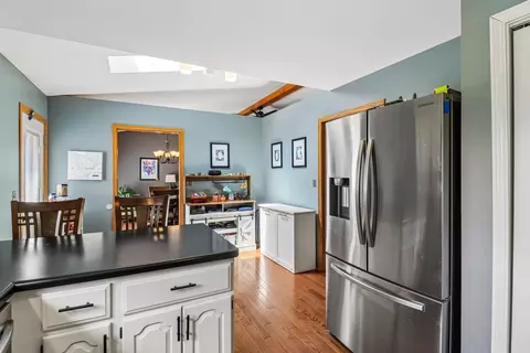 Kitchen - 1011 Ridgewood Ave, Mchenry, IL 60050 photo 4 of 4