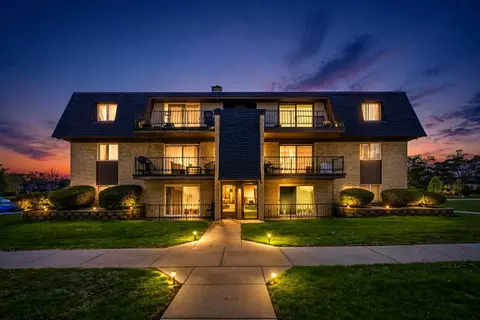 11133 S 84th Ave #1B, Palos Hills, IL 60465