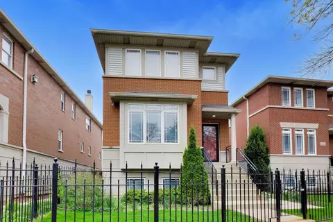 4856 S Cornell Ave, Chicago, IL 60615