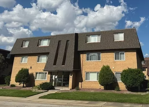 10437 Natoma Ave #4, Chicago Ridge, IL 60415
