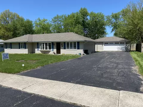 3825 Leominster Ave, Joliet, IL 60431