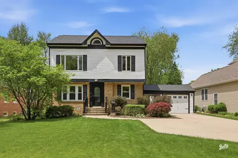 36 N Ashland Ave, Palatine, IL 60074