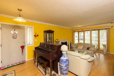 Other - 2124 Westview Dr, Des Plaines, IL 60018 photo 1 of 4