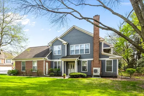 112 Princeton Ln, Glenview, IL 60025