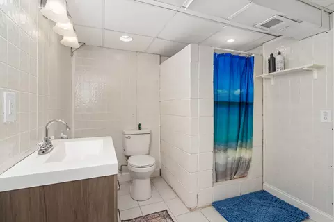 Bath - 512 Chaney St, Crest Hill, IL 60403 photo 2 of 2