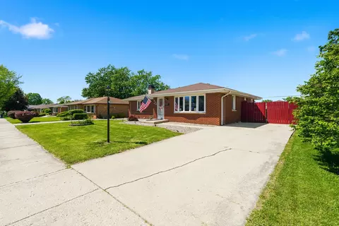 512 Chaney St, Crest Hill, IL 60403