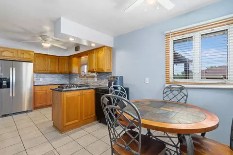 Kitchen - 512 Chaney St, Crest Hill, IL 60403 photo 4 of 4