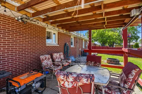 Exterior - 512 Chaney St, Crest Hill, IL 60403 photo 12 of 13