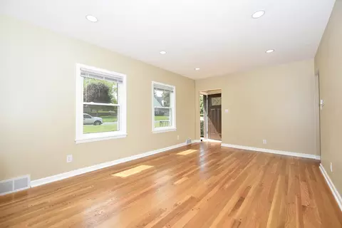 Living - 502 Manchester St, Normal, IL 61761 photo 1 of 2
