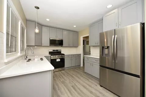 Kitchen - 502 Manchester St, Normal, IL 61761 photo 3 of 4