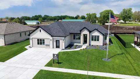1083 Kinley Dr, New Lenox, IL 60451