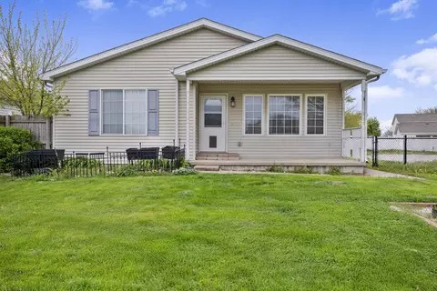 426 Bramble St, Manteno, IL 60950