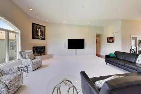 Living - 25860 Prairie Hill Ln, Plainfield, IL 60585 photo 2 of 4