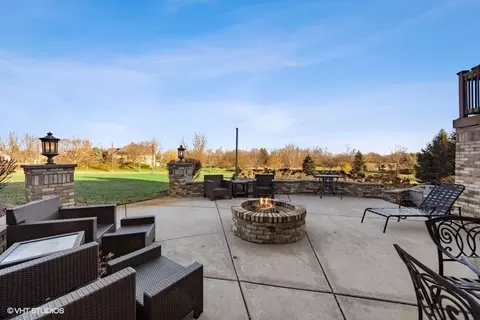 Exterior - 25860 Prairie Hill Ln, Plainfield, IL 60585 photo 5 of 19