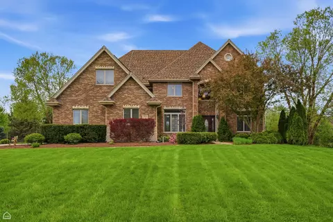 18034 S Crystal Lake Dr, Mokena, IL 60448
