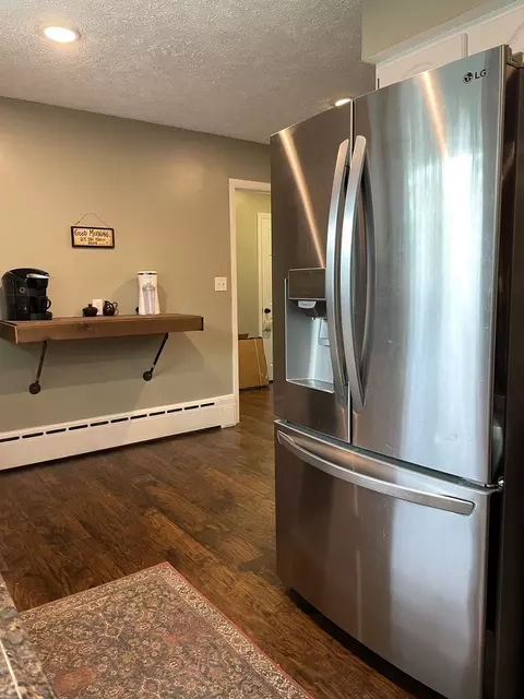 Kitchen - 1608 Chevy Chase Dr, Champaign, IL 61821 photo 6 of 9