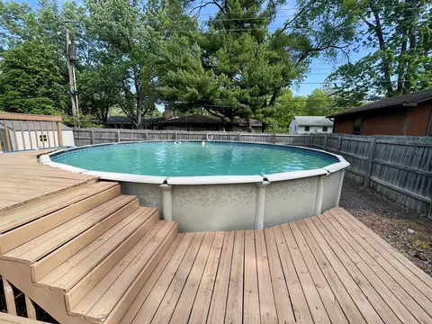 Exterior - 1608 Chevy Chase Dr, Champaign, IL 61821 photo 7 of 16
