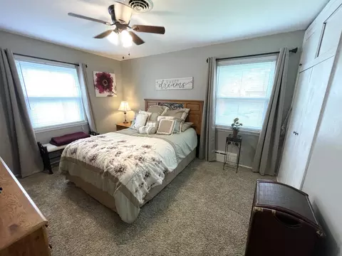 Bedroom - 1608 Chevy Chase Dr, Champaign, IL 61821 photo 1 of 2