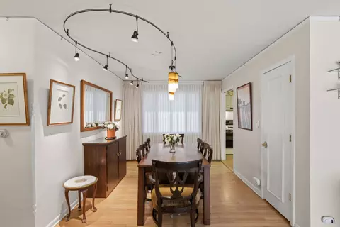 Dining - 1844 Lemar Ave, Evanston, IL 60201 photo 3 of 4