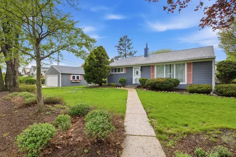 Exterior - 1844 Lemar Ave, Evanston, IL 60201 photo 4 of 5