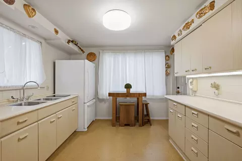 Kitchen - 1844 Lemar Ave, Evanston, IL 60201 photo 1 of 2