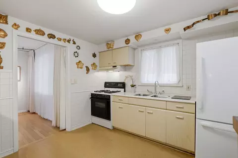 Kitchen - 1844 Lemar Ave, Evanston, IL 60201 photo 2 of 2