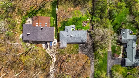 View/Area - 219 E Sheridan Rd, Lake Bluff, IL 60044 photo 2 of 2