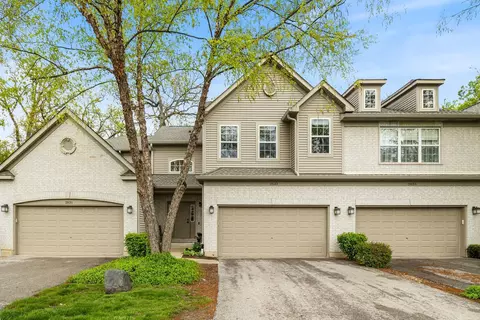 2833 Granite Ct, Crystal Lake, IL 60012