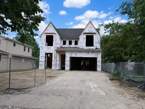 220 N Geneva Ave, Elmhurst, IL 60126