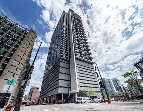 235 W Van Buren St #4405, Chicago, IL 60607