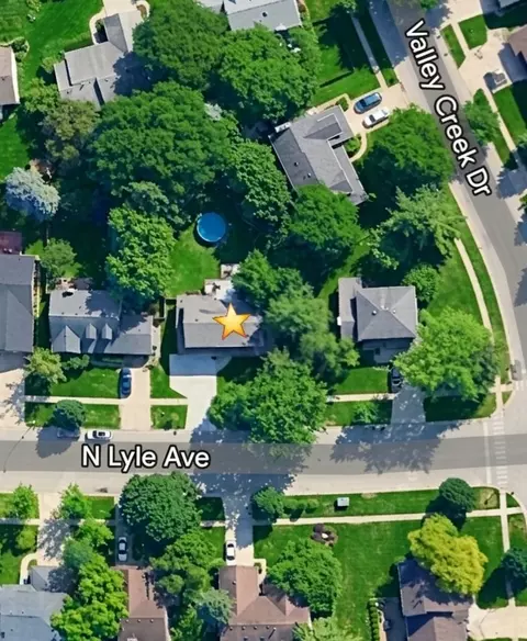 View/Area - 585 N Lyle Ave, Elgin, IL 60123 photo 1 of 1