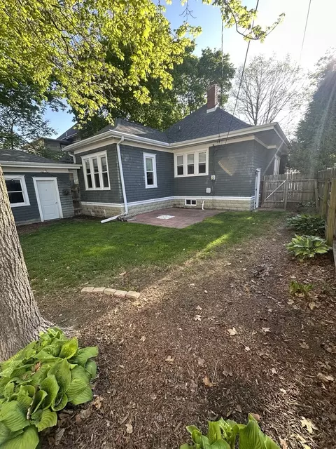 Exterior - 1307 S Main St, Bloomington, IL 61701 photo 8 of 11