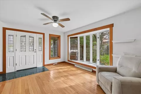 Living - 709 Regner Rd, Mchenry, IL 60051 photo 1 of 3