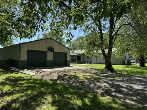504 E Murray St, Sesser, IL 62884 photo 15